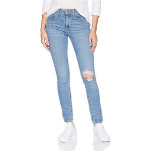 Levi’s 721 High Rise Skinny Jeans
